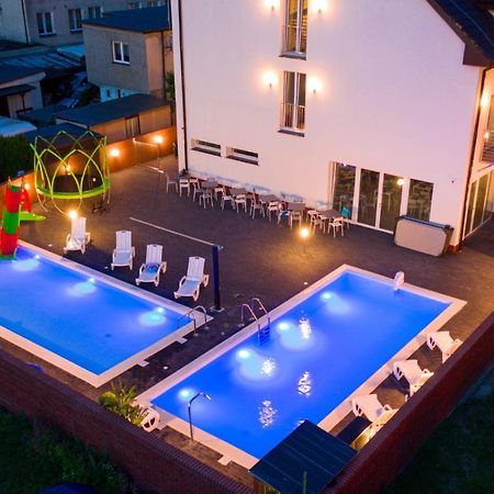 Pod Winogronem - Apartamenty Z Basenem I Wyzywieniem Pobierowo Eksteriør bilde