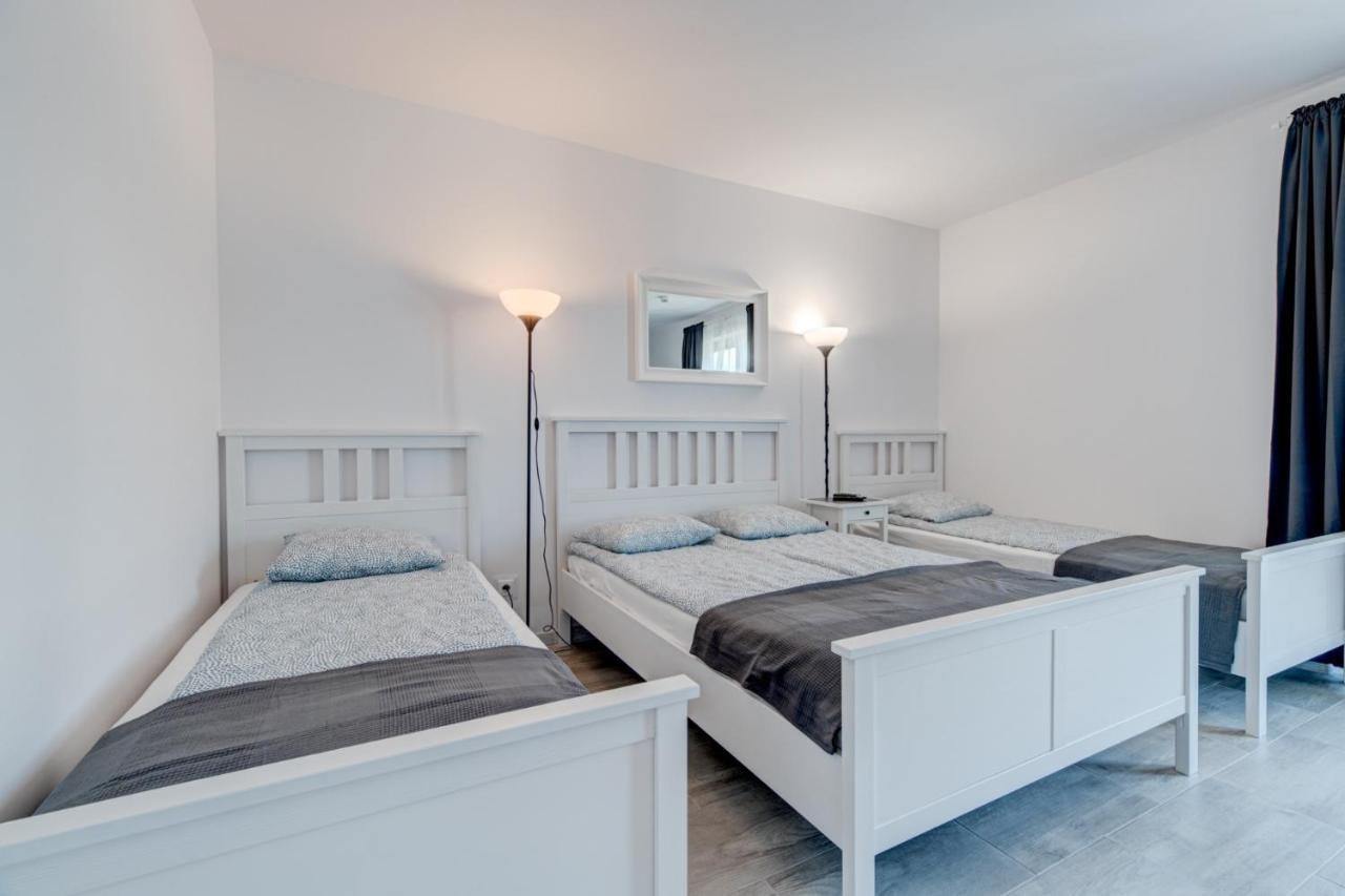 Pod Winogronem - Apartamenty Z Basenem I Wyzywieniem Pobierowo Eksteriør bilde